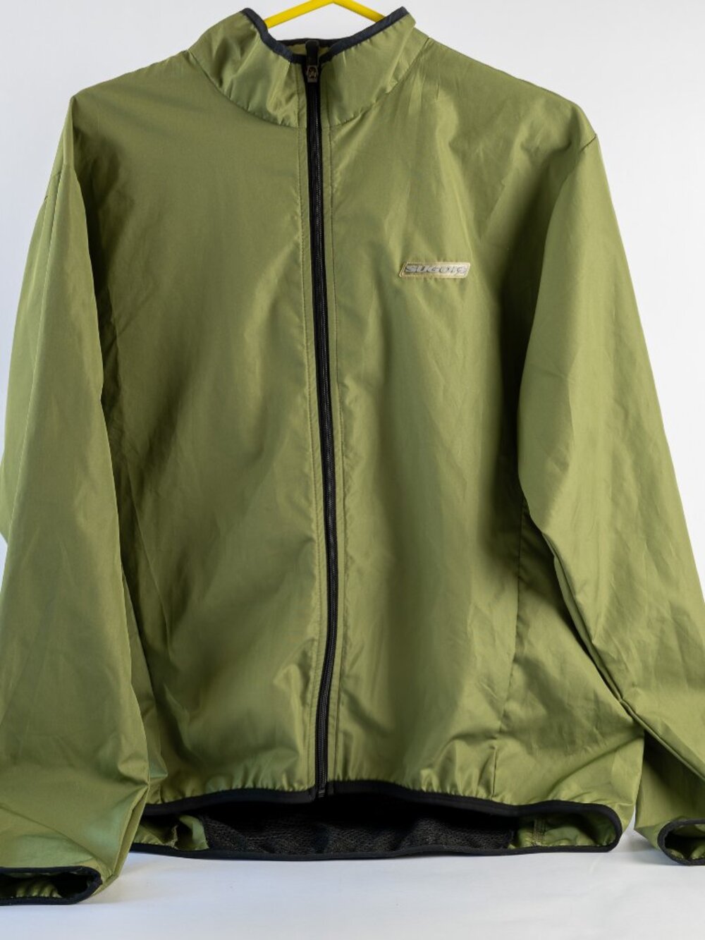 Authentic Sugoi lightweight cycling jacket in olive green Mens XL